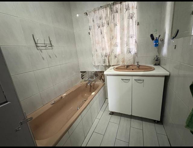 4 BEDROOM HOUSE FOR SALE IN THREE RIVERS